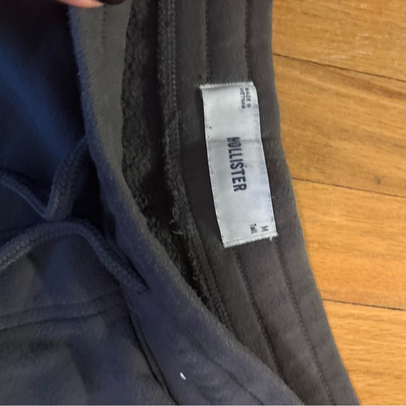 Hollister Charcoal Joggers - Picture 1 of 2